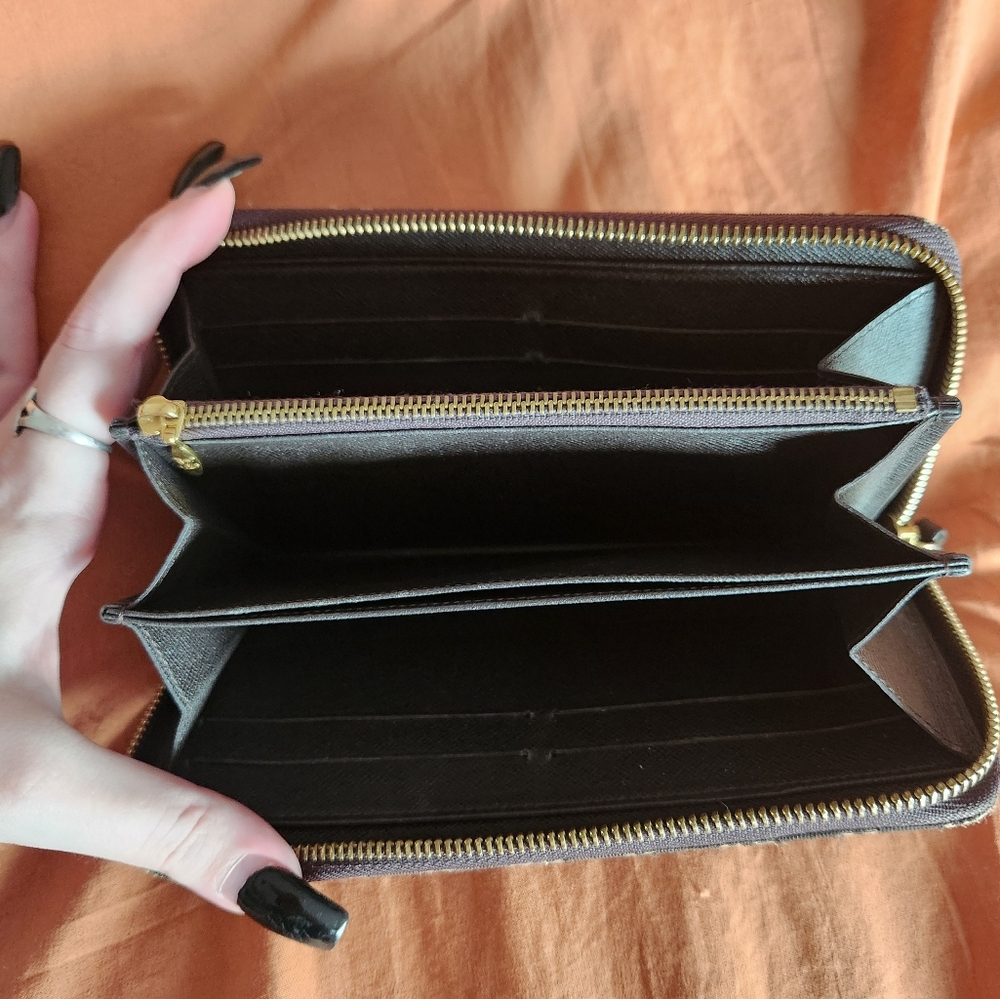 Louis Vuitton Ebene Mini Lin Monogram Zippy Wallet - Picture 3 of 10